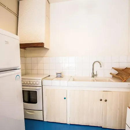Les Iris-2 By Interhome Le Lavandou
