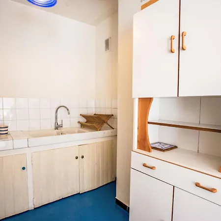 Les Iris-2 By Interhome Le Lavandou